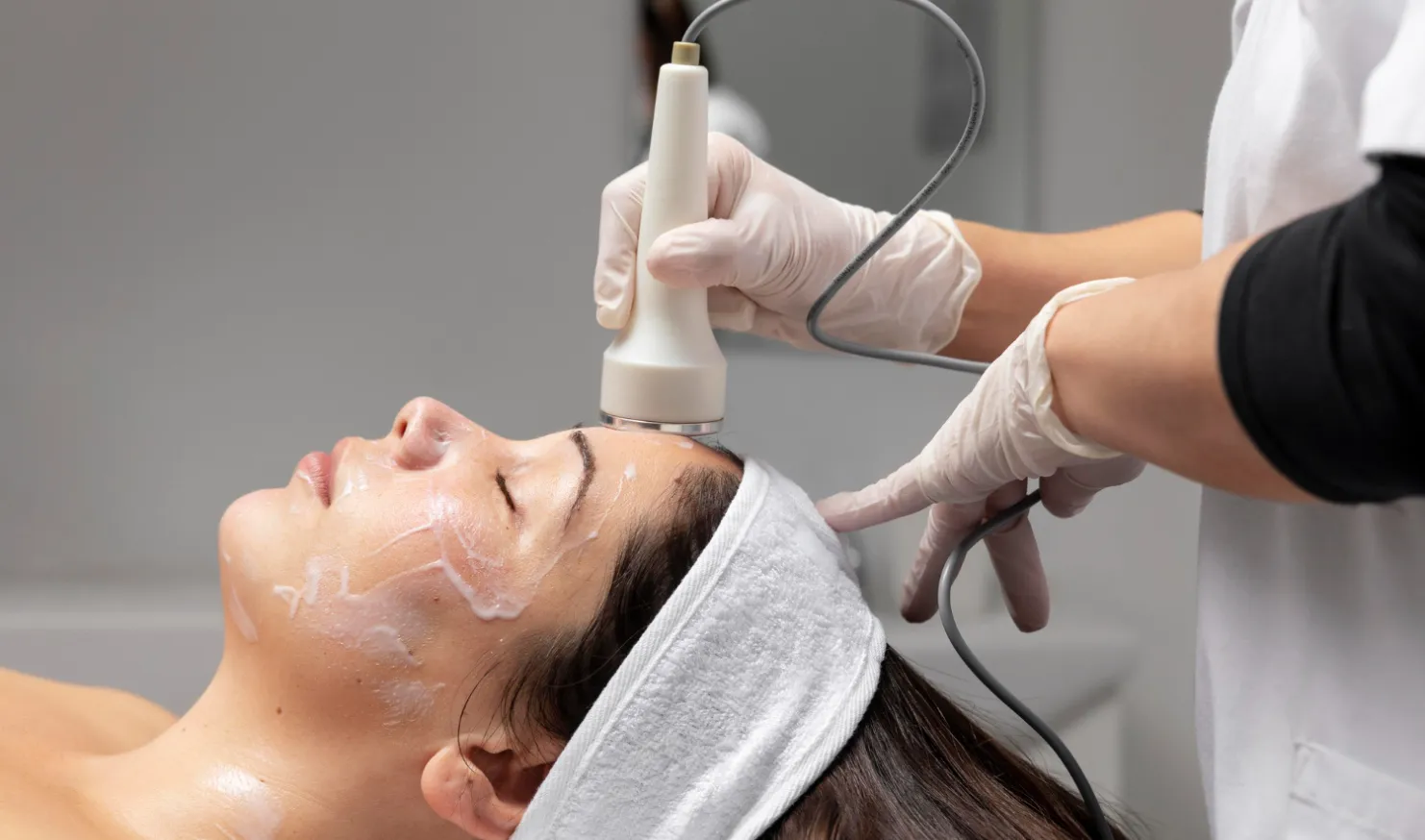 Hydra Facial for Glowing Skin in Vijayawada | Deep Hydration & Skin Rejuvenation